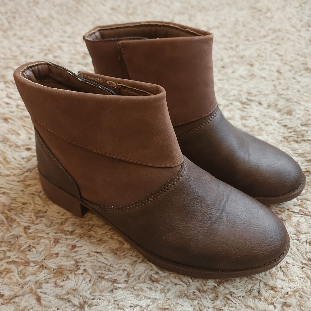 OshKosh B'gosh Ankle‎ Boots Girls Size 3M Brown Two-Tone Faux Suede Booties
